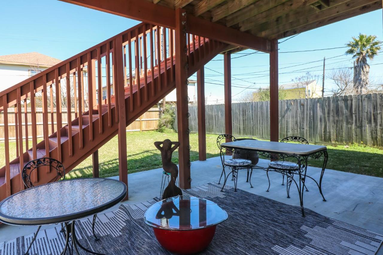 Perfect Location Spacious Yard Coffee Bar At This Lovely Beach Home Galveston Kültér fotó