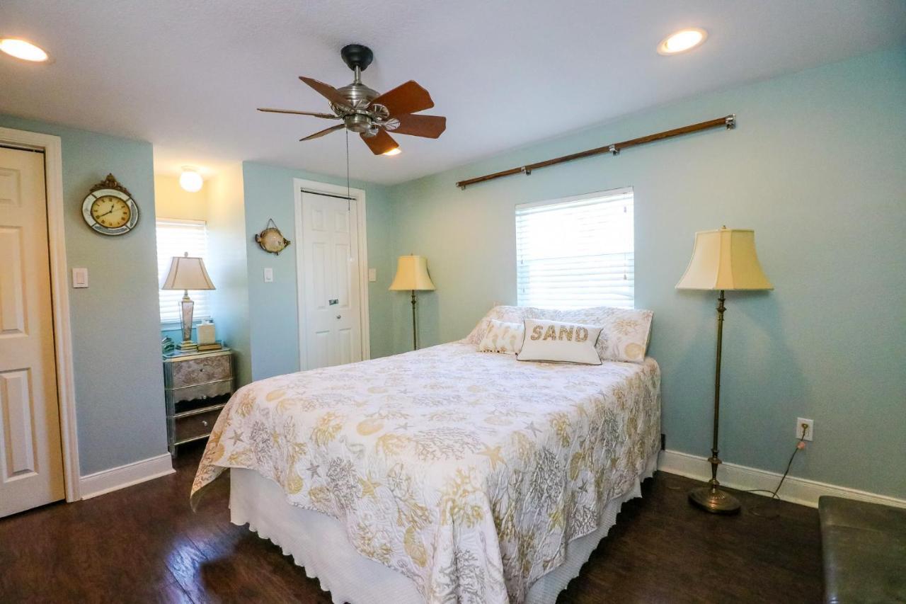 Perfect Location Spacious Yard Coffee Bar At This Lovely Beach Home Galveston Kültér fotó