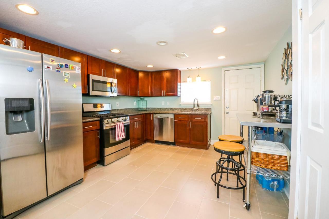 Perfect Location Spacious Yard Coffee Bar At This Lovely Beach Home Galveston Kültér fotó