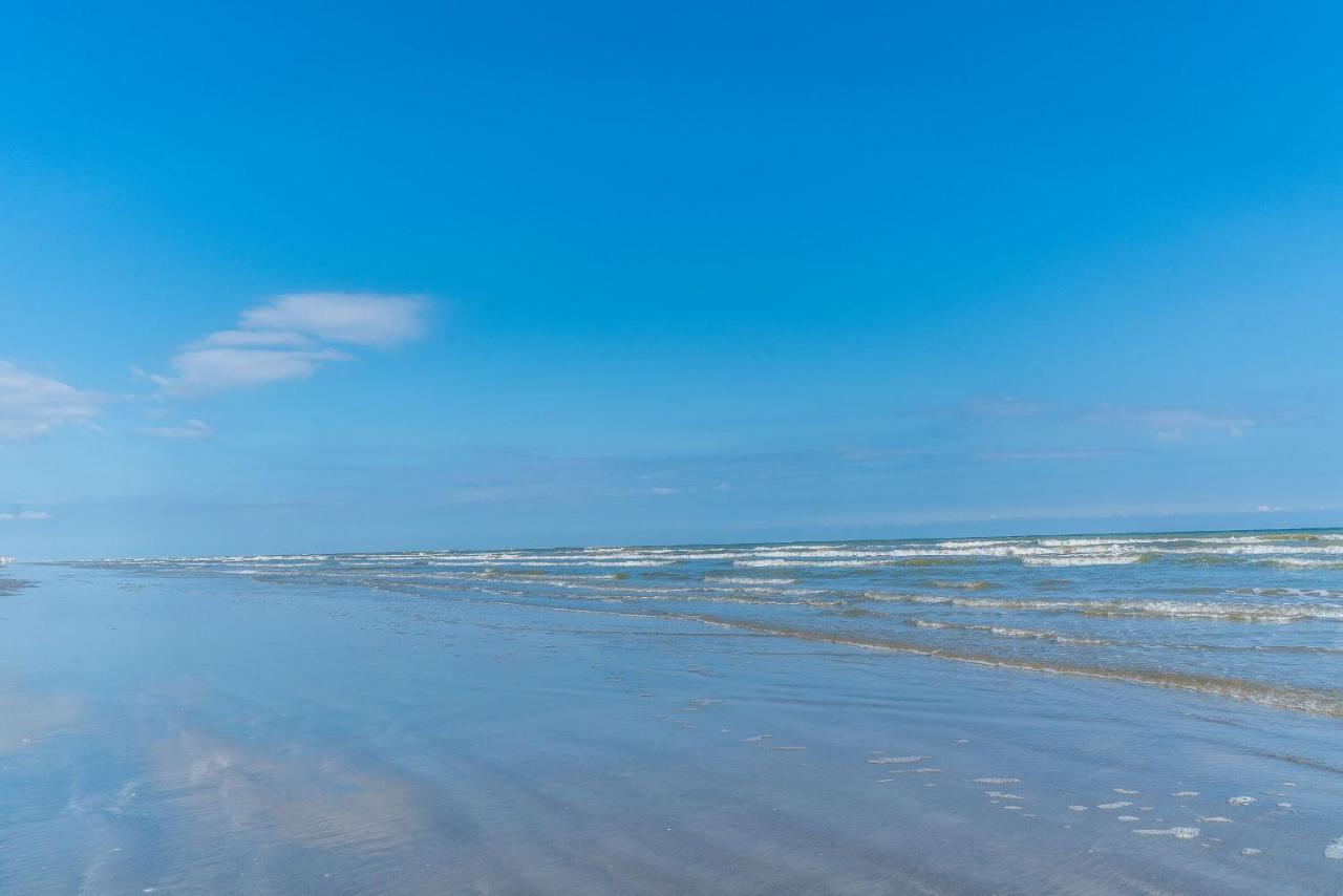 Perfect Location Spacious Yard Coffee Bar At This Lovely Beach Home Galveston Kültér fotó